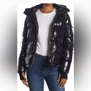 NWT..S13 Shiny down jacket w/ thumbholes. Size Large